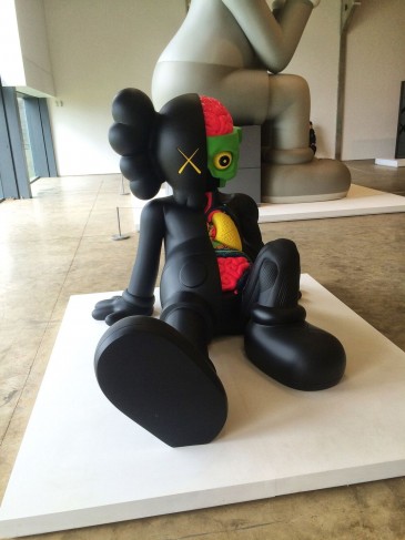 news-kaws-02